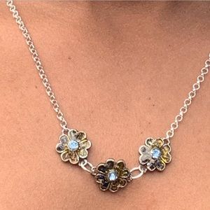 vintage flower necklace w/ small lobster clasp